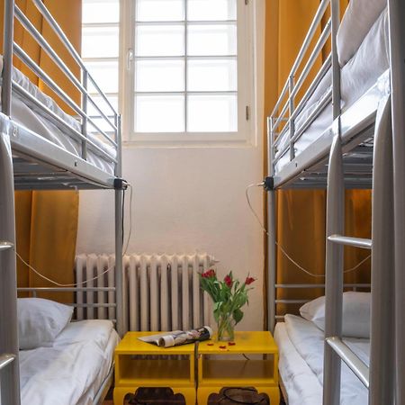 New World St Hostel And Private Room Warsaw Ngoại thất bức ảnh