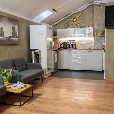 New World St Hostel And Private Room Warsaw Ngoại thất bức ảnh