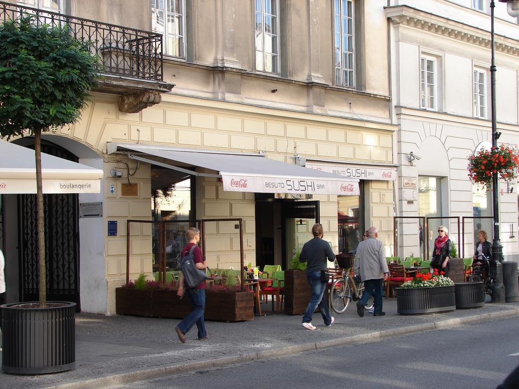 New World St Hostel And Private Room Warsaw Ngoại thất bức ảnh
