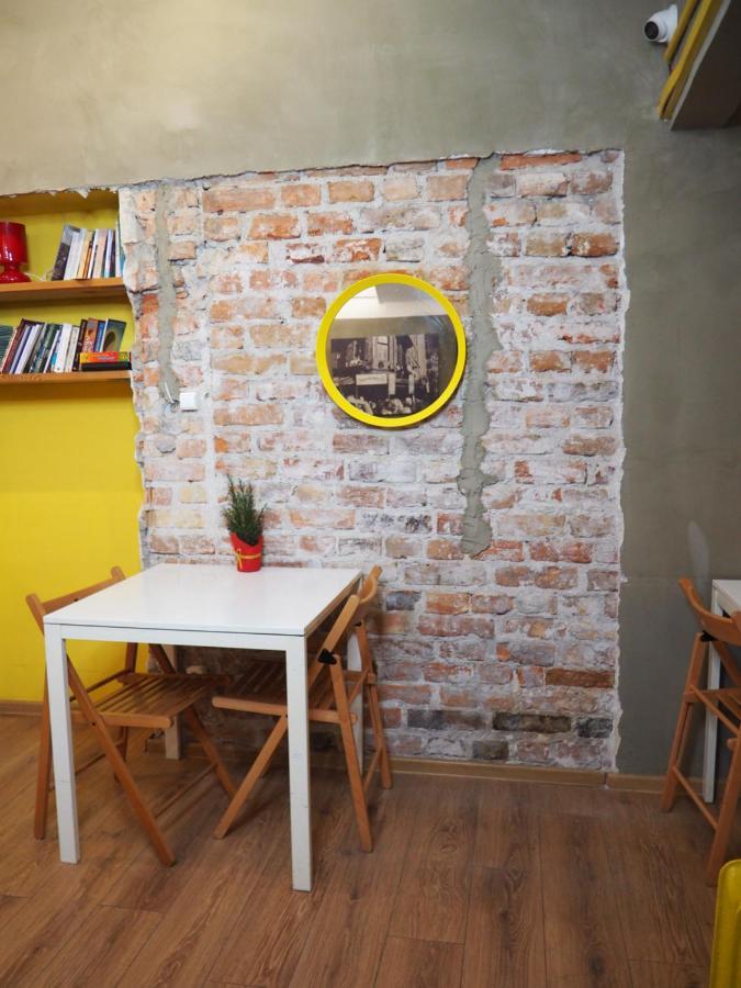 New World St Hostel And Private Room Warsaw Ngoại thất bức ảnh