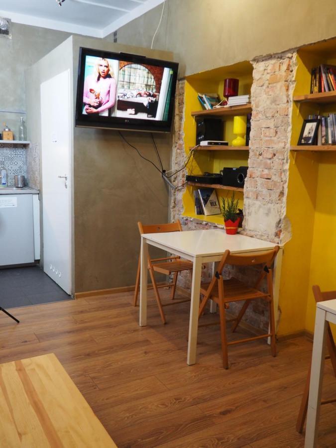New World St Hostel And Private Room Warsaw Ngoại thất bức ảnh
