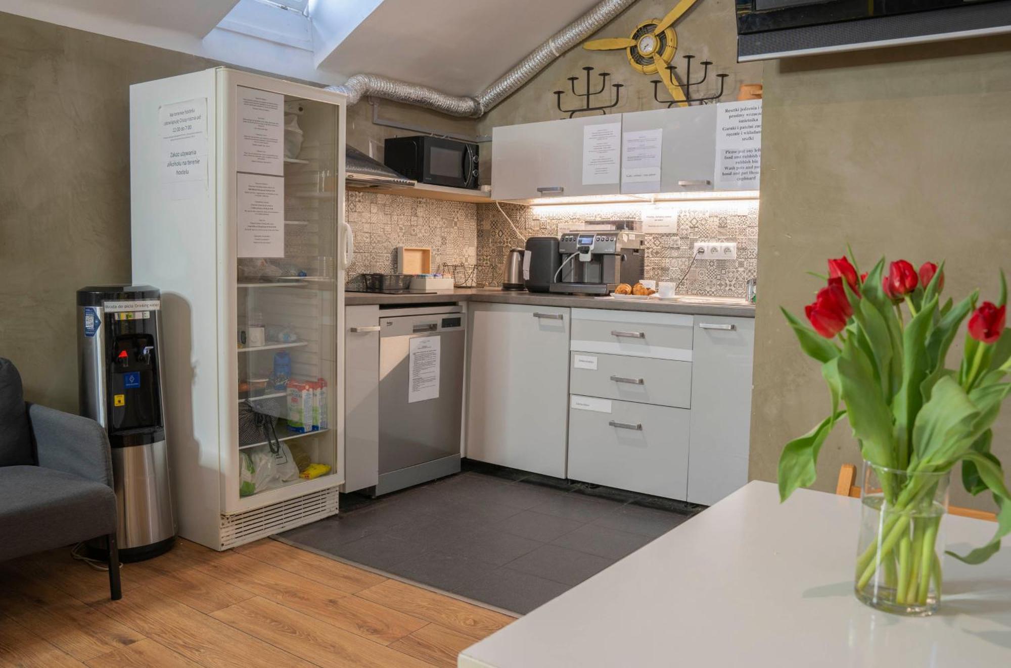 New World St Hostel And Private Room Warsaw Ngoại thất bức ảnh