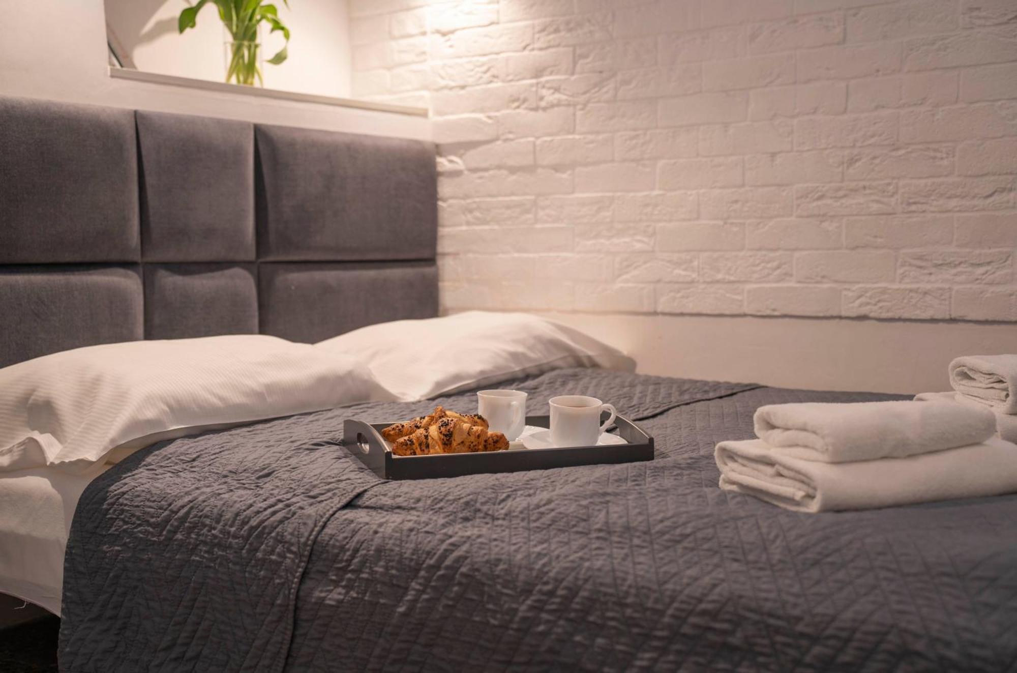 New World St Hostel And Private Room Warsaw Ngoại thất bức ảnh