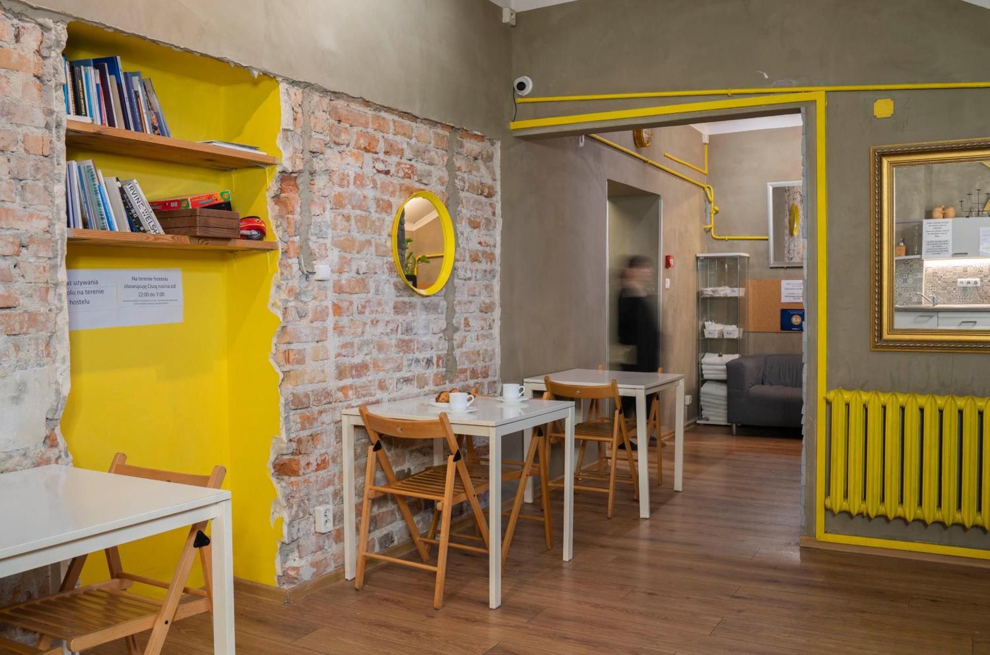 New World St Hostel And Private Room Warsaw Ngoại thất bức ảnh
