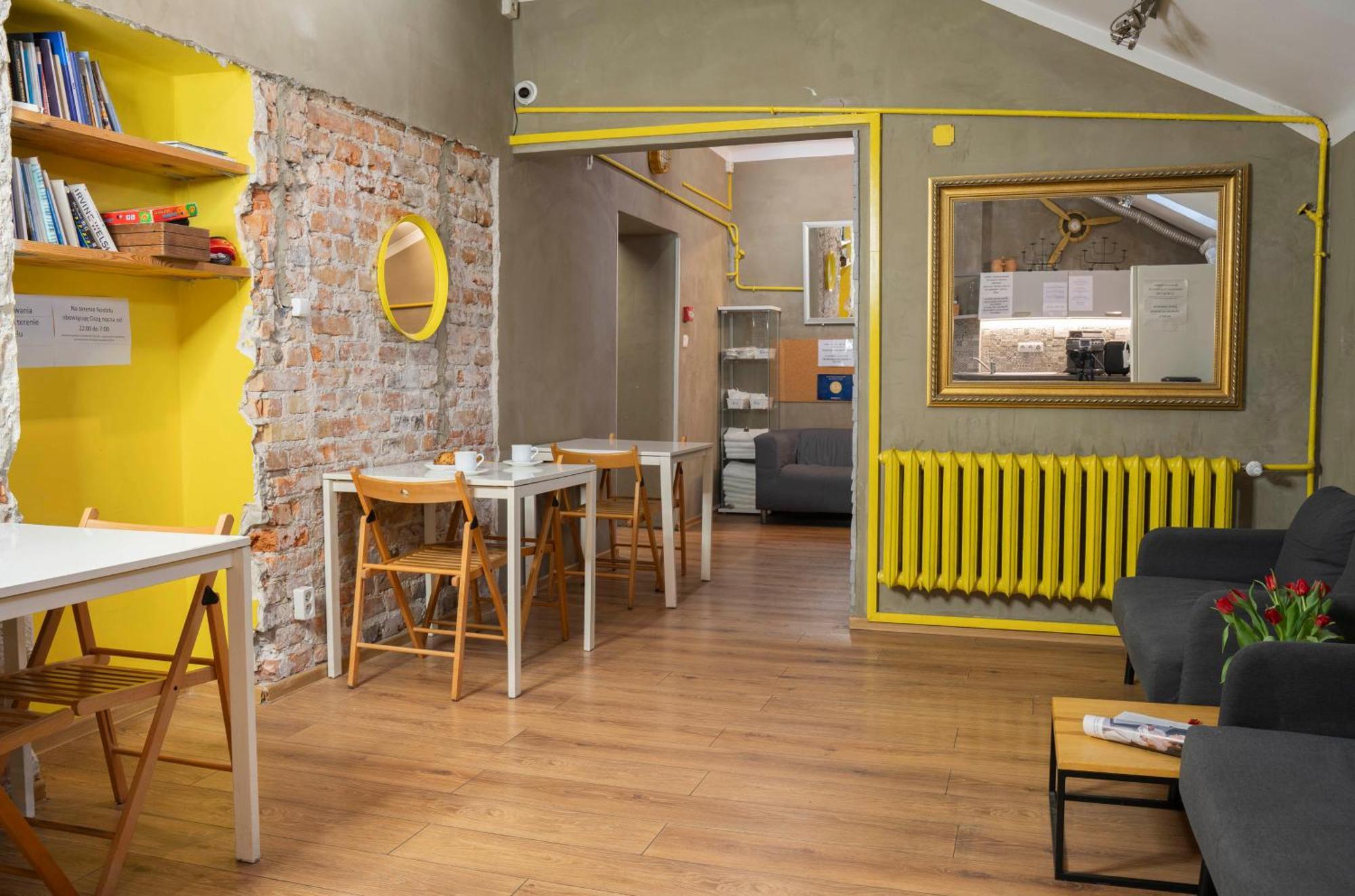 New World St Hostel And Private Room Warsaw Ngoại thất bức ảnh