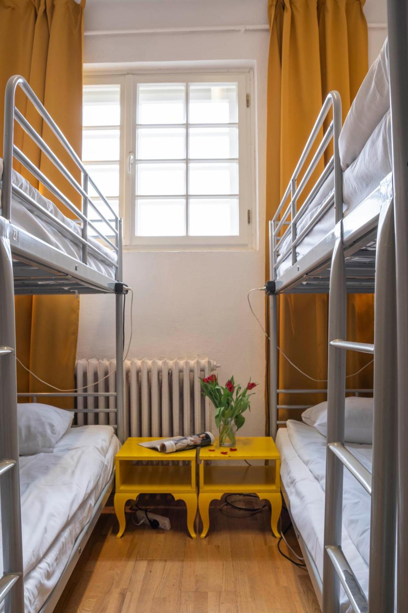 New World St Hostel And Private Room Warsaw Ngoại thất bức ảnh