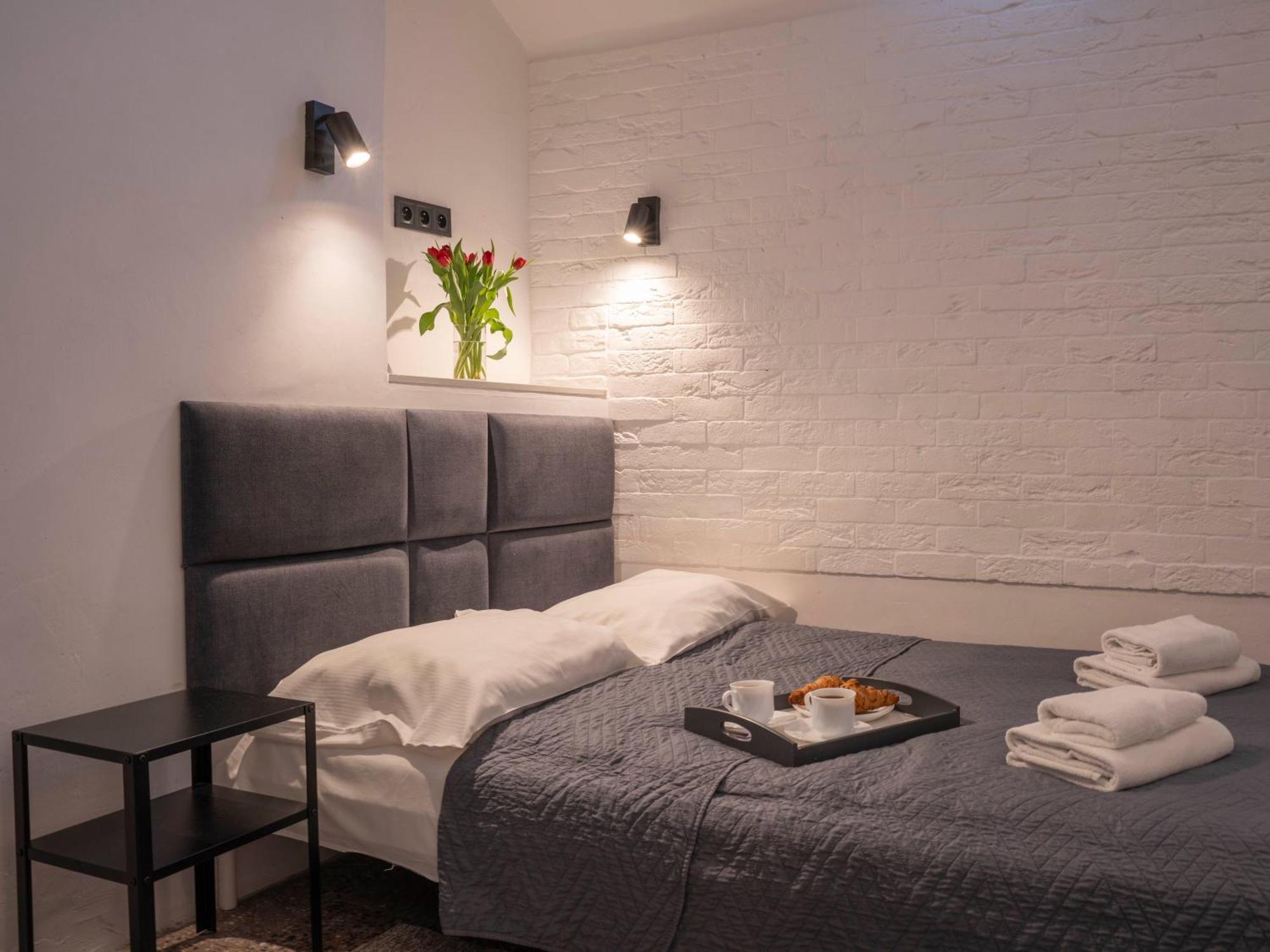 New World St Hostel And Private Room Warsaw Ngoại thất bức ảnh