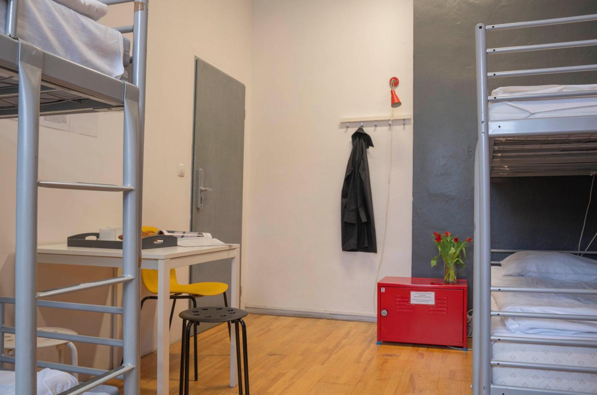 New World St Hostel And Private Room Warsaw Ngoại thất bức ảnh